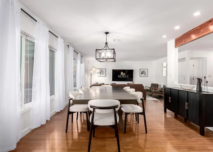 New - The Desert Bloomhouse With Heated Pool Holiday home Scottsdale