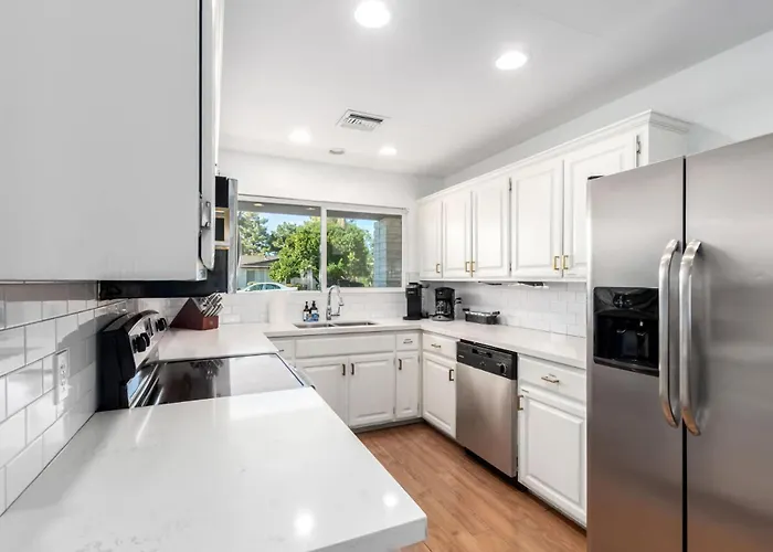 New - The Desert Bloomhouse With Heated Pool Holiday home Scottsdale