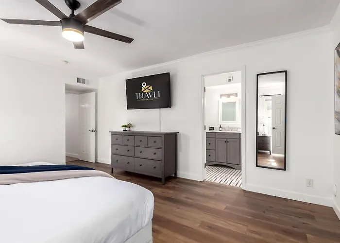 New - The Desert Bloomhouse With Heated Pool *