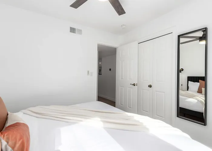 New - The Desert Bloomhouse With Heated Pool