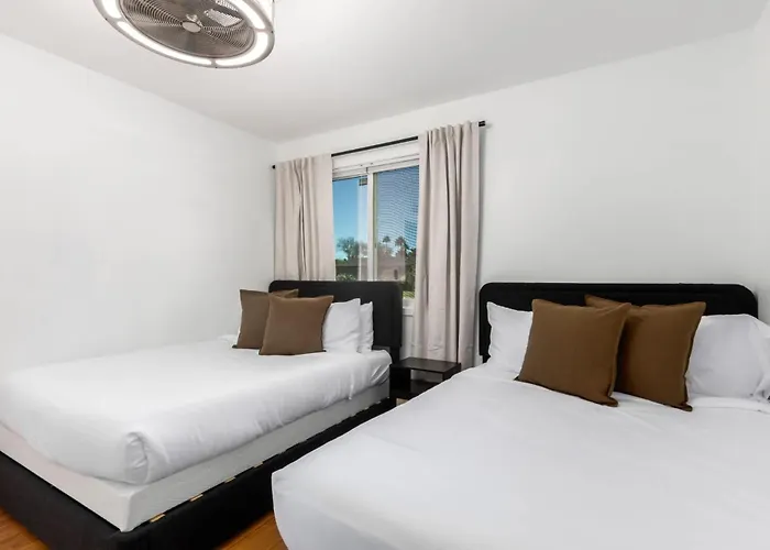 New - The Desert Bloomhouse With Heated Pool