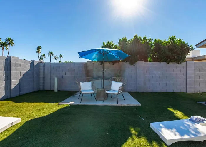 Holiday home New - The Desert Bloomhouse With Heated Pool